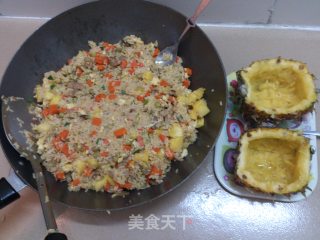 菠萝菠萝饭的做法步骤：2