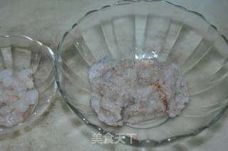 带给父亲青春回忆的水晶虾饺的做法步骤：2