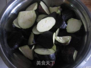 啤酒鲅鱼炖茄子的做法步骤：3