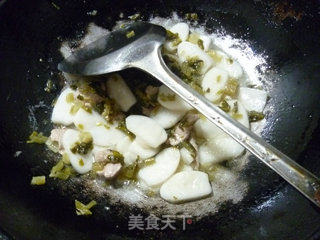 雪菜里脊肉炒年糕的做法步骤：10
