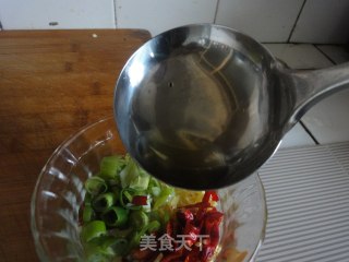 凉拌青笋的做法步骤：11
