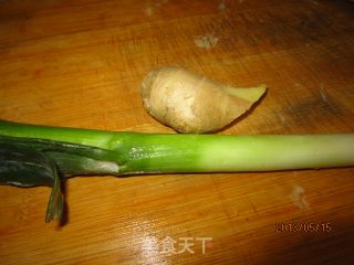 茄汁烧黄鱼的做法步骤：1