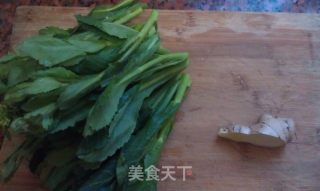 白灼油菜的做法步骤：1