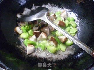 香菇炒蚕豆的做法步骤：9