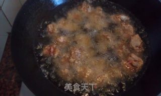 菠萝鸡球的做法步骤：2