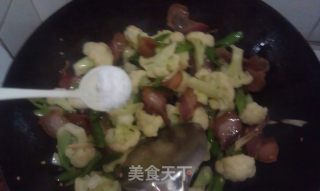 菜花炒腊肉的做法步骤：4