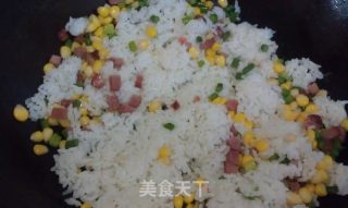 叉烧炒饭的做法步骤：4