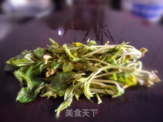 香椿炒鸡蛋的做法步骤：1