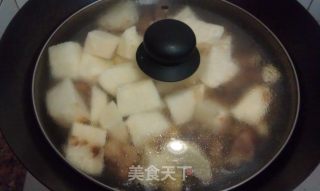 大脚板烧肘子肉的做法步骤：6