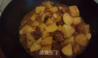 大脚板烧肘子肉的做法步骤：7