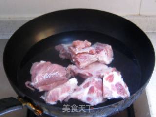 灵芝猪骨汤的做法步骤：2