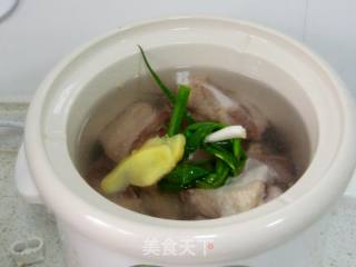 灵芝猪骨汤的做法步骤：5