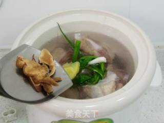 灵芝猪骨汤的做法步骤：6