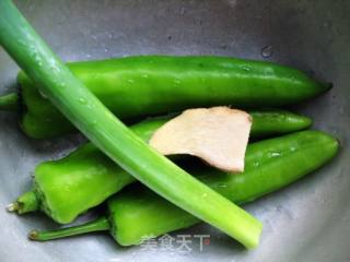 夏日小清新 --- 酿脆青椒的做法步骤：1