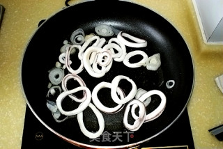 番茄鱿鱼圈的做法步骤：10