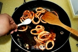 番茄鱿鱼圈的做法步骤：12