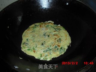 菠菜蛋饼的做法步骤：6