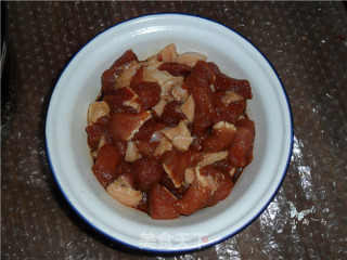 香糯红豆肉粽的做法步骤：2
