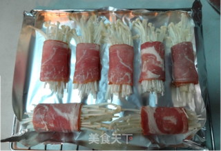 黑椒培根金针菇卷的做法步骤：5