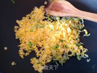 平民版黄金蛋炒饭的做法步骤：5