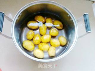 孜然椒盐小土豆的做法步骤：2