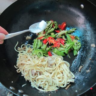 炒长豆腐丝的做法步骤：5