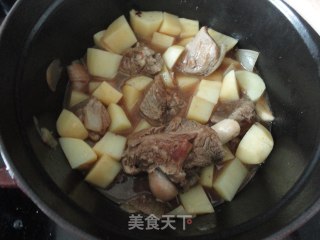 孜然豌豆羊肉煲的做法步骤：4