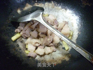 鸡蛋蒸盐炒肉的做法步骤：9