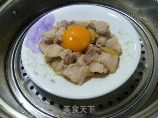 鸡蛋蒸盐炒肉的做法步骤：11