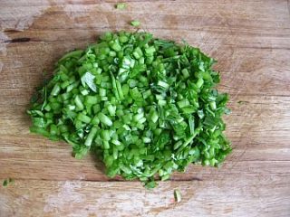 夏日小清新-----茼蒿豆腐的做法步骤：7
