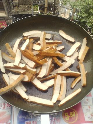 韭菜炒香干的做法步骤：4