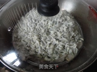 【蒸槐花】的做法步骤：6