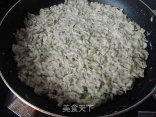 【槐花鸡蛋饼】的做法步骤：6