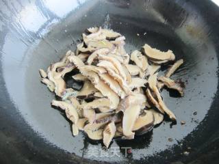 香菇炒腊肉的做法步骤：8