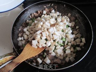 肉末豆米杏鲍菇丁的做法步骤：6