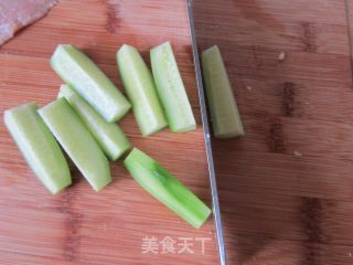 黄瓜肉卷的做法步骤：5