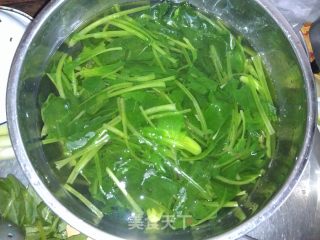 凉拌菠菜的做法步骤：3