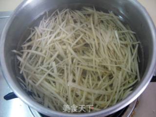 夏日新口味 ---- 凉拌鲜牛蒡三丝的做法步骤：6