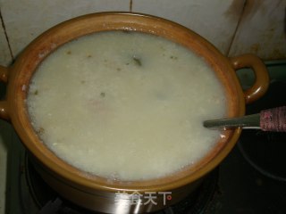 砂锅皮蛋瘦肉粥的做法步骤：5