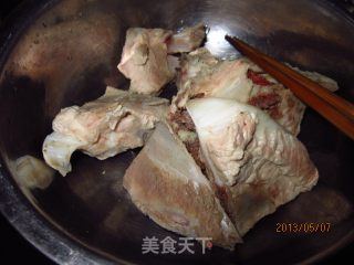 山药莲藕大骨汤的做法步骤：1