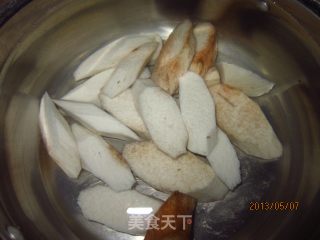 山药莲藕大骨汤的做法步骤：2