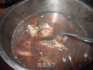 山药莲藕大骨汤的做法步骤：7