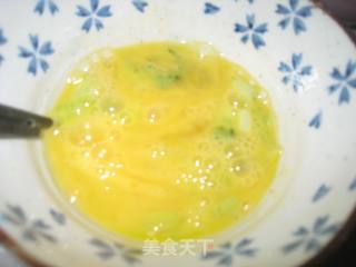 猪肝紫菜蛋花汤的做法步骤：3