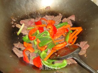 【辣椒炒牛肉】-----我家宝贝的最爱的做法步骤：8