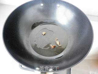 【宝宝最爱】----------红烧肉炖土豆豆角胡萝卜的做法步骤：2