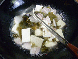 酸菜五花肉煮豆腐的做法步骤：8