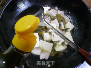 酸菜五花肉煮豆腐的做法步骤：9