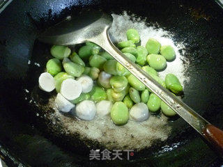 鱼丸炒蚕豆的做法步骤：8