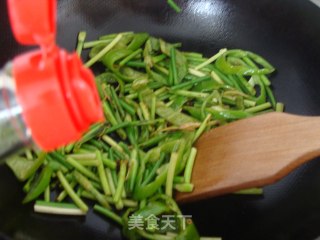 蒜苔炒青椒的做法步骤：7