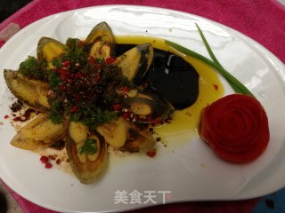 青椒拌皮蛋的做法步骤：3